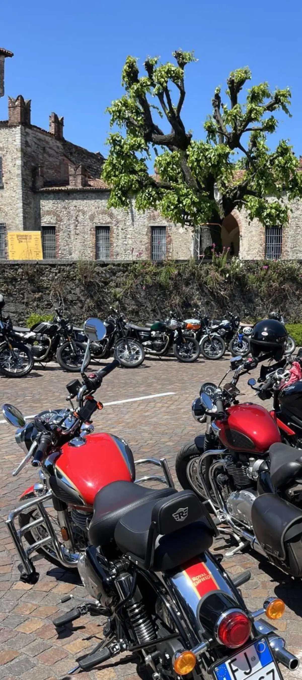 Royal Enfield Classic 350 (2021 - 26) (3)