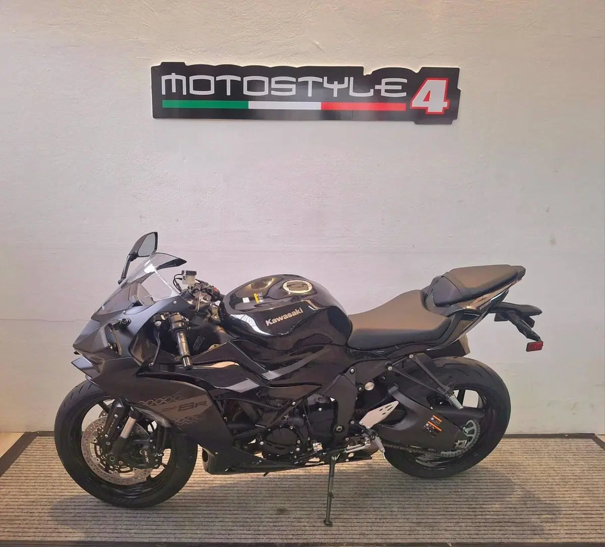 Kawasaki Ninja 636 ZX-6R (2024 - 26) (2)