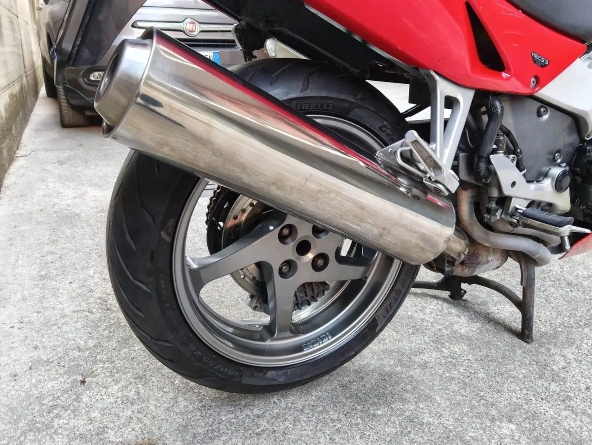 Honda VFR 800 (1998 - 01) (12)