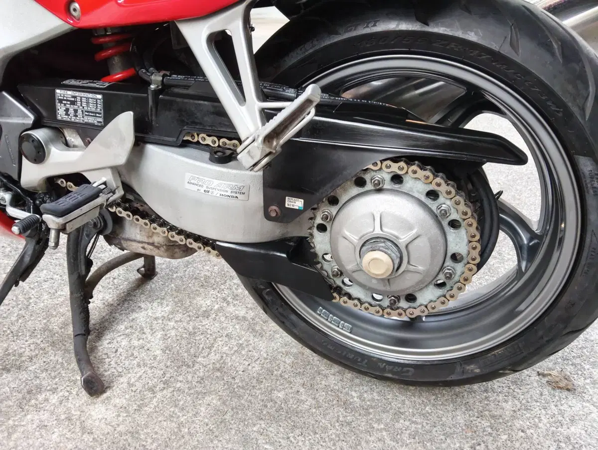 Honda VFR 800 (1998 - 01) (14)