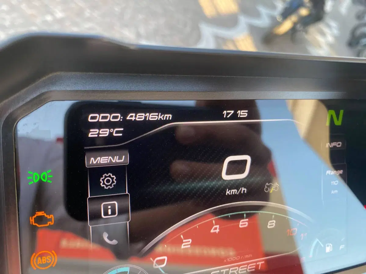 CFMOTO 800NK Advanced (2023 - 26) (3)