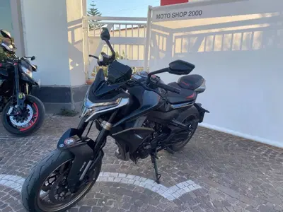 CFMOTO 800NK Advanced (2023 - 26) usata