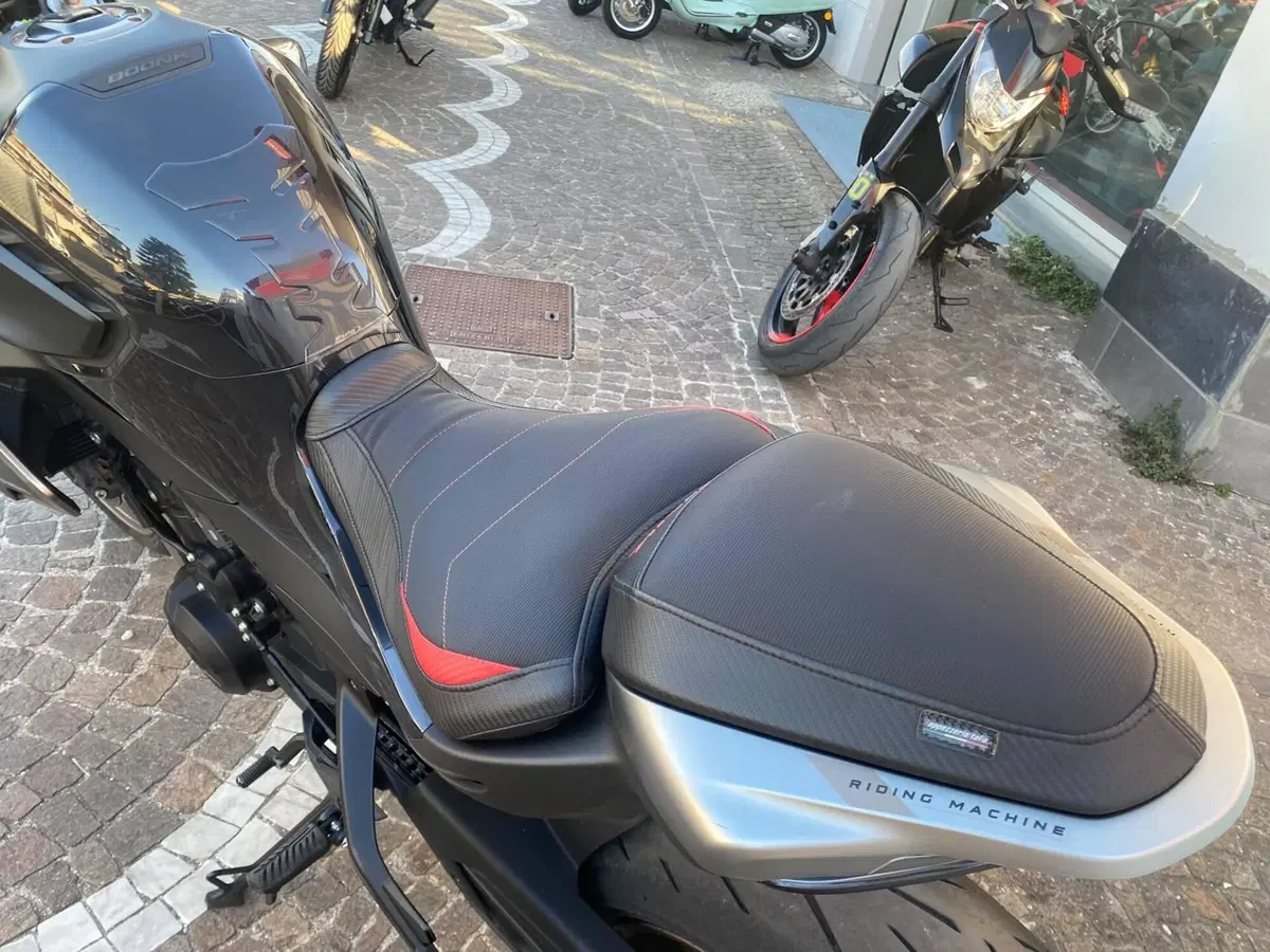 CFMOTO 800NK Advanced (2023 - 26) (5)