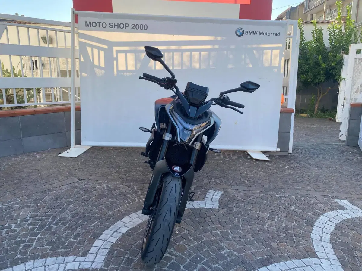 CFMOTO 800NK Advanced (2023 - 26) (4)