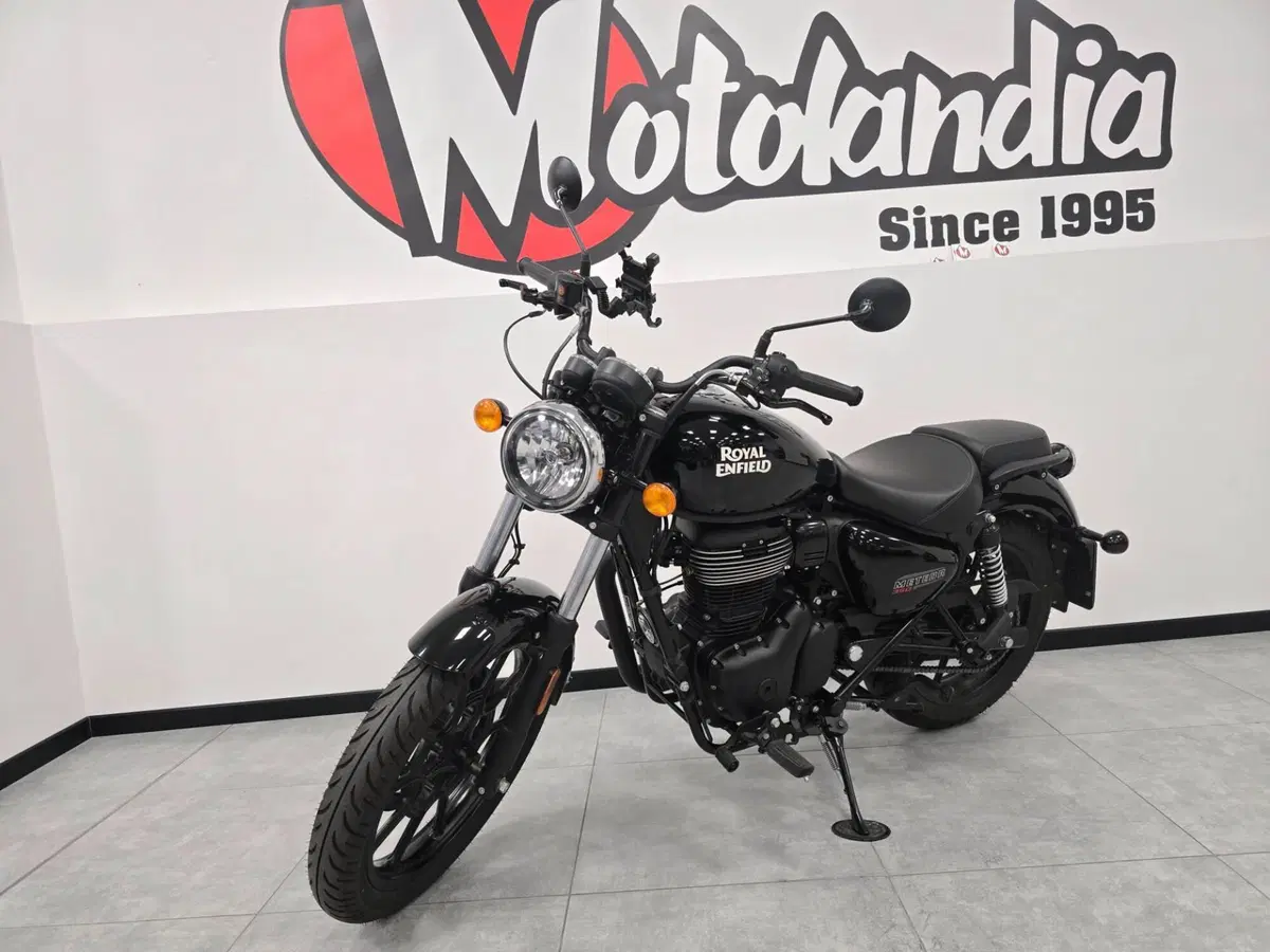 Royal Enfield Meteor 350 (2021 - 26) (4)