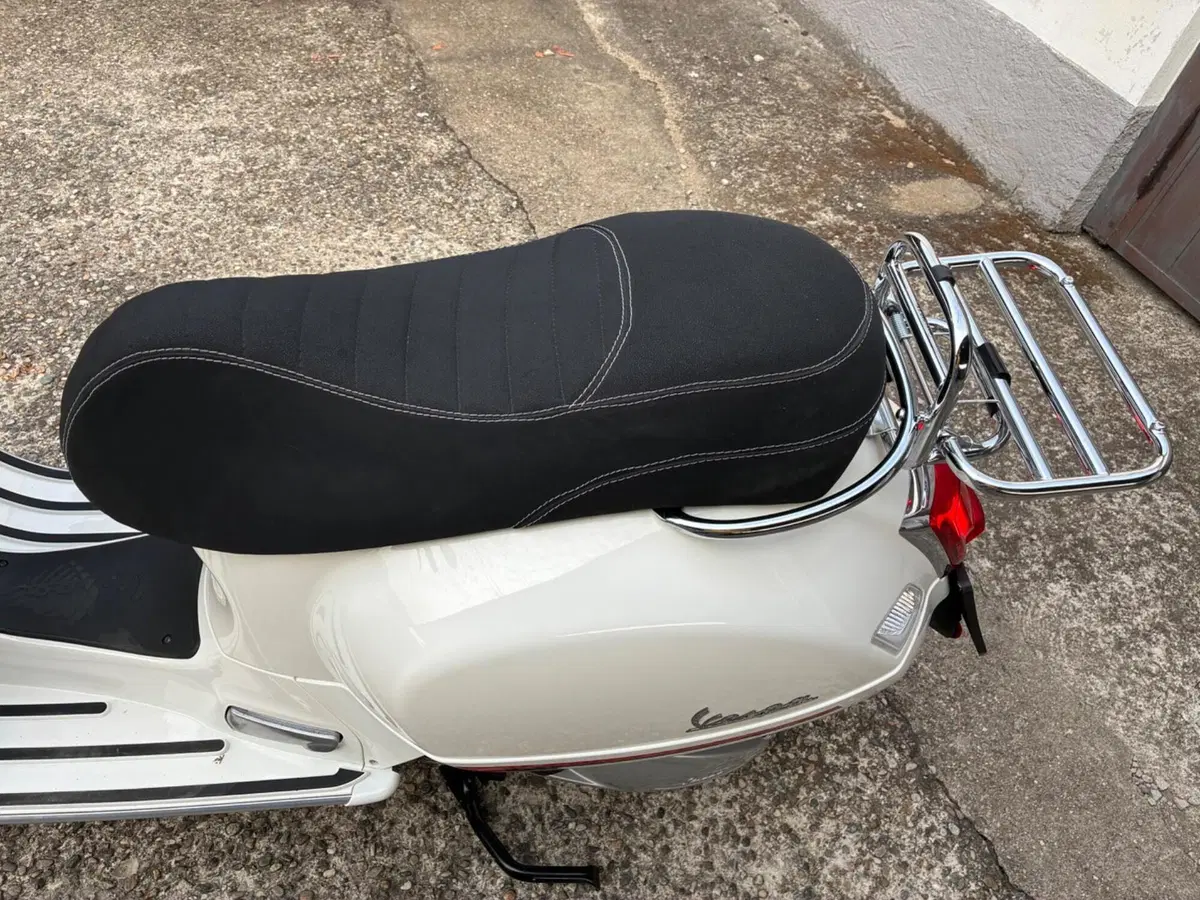 Vespa GTS 300 Hpe (2019) (6)