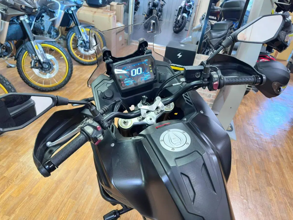 Voge Valico 525DSX (2023 - 26) (4)