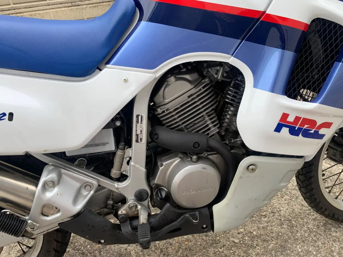 Honda Transalp 600  (11)