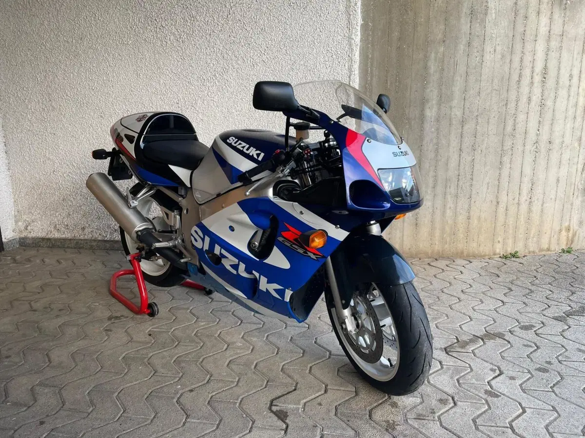 Suzuki Gsxr 600 (2)