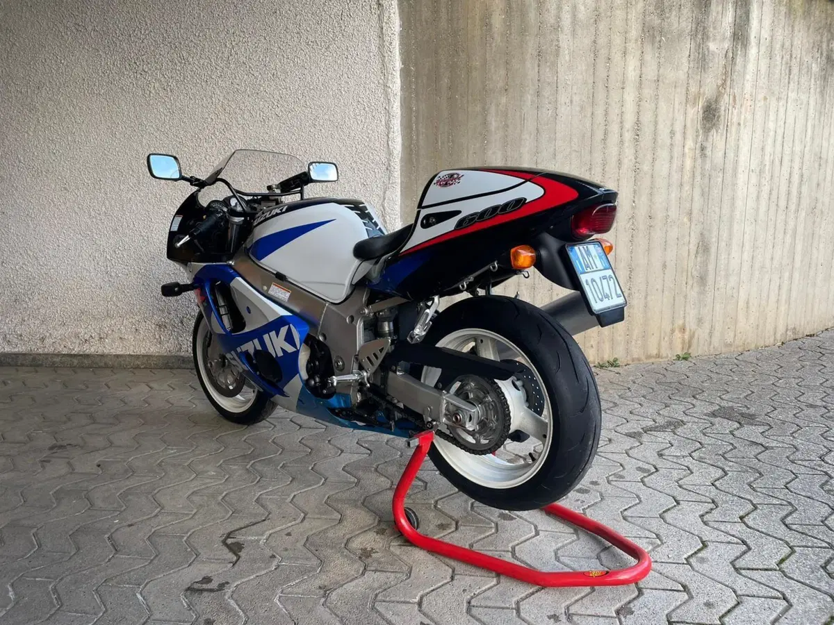 Suzuki Gsxr 600 (3)