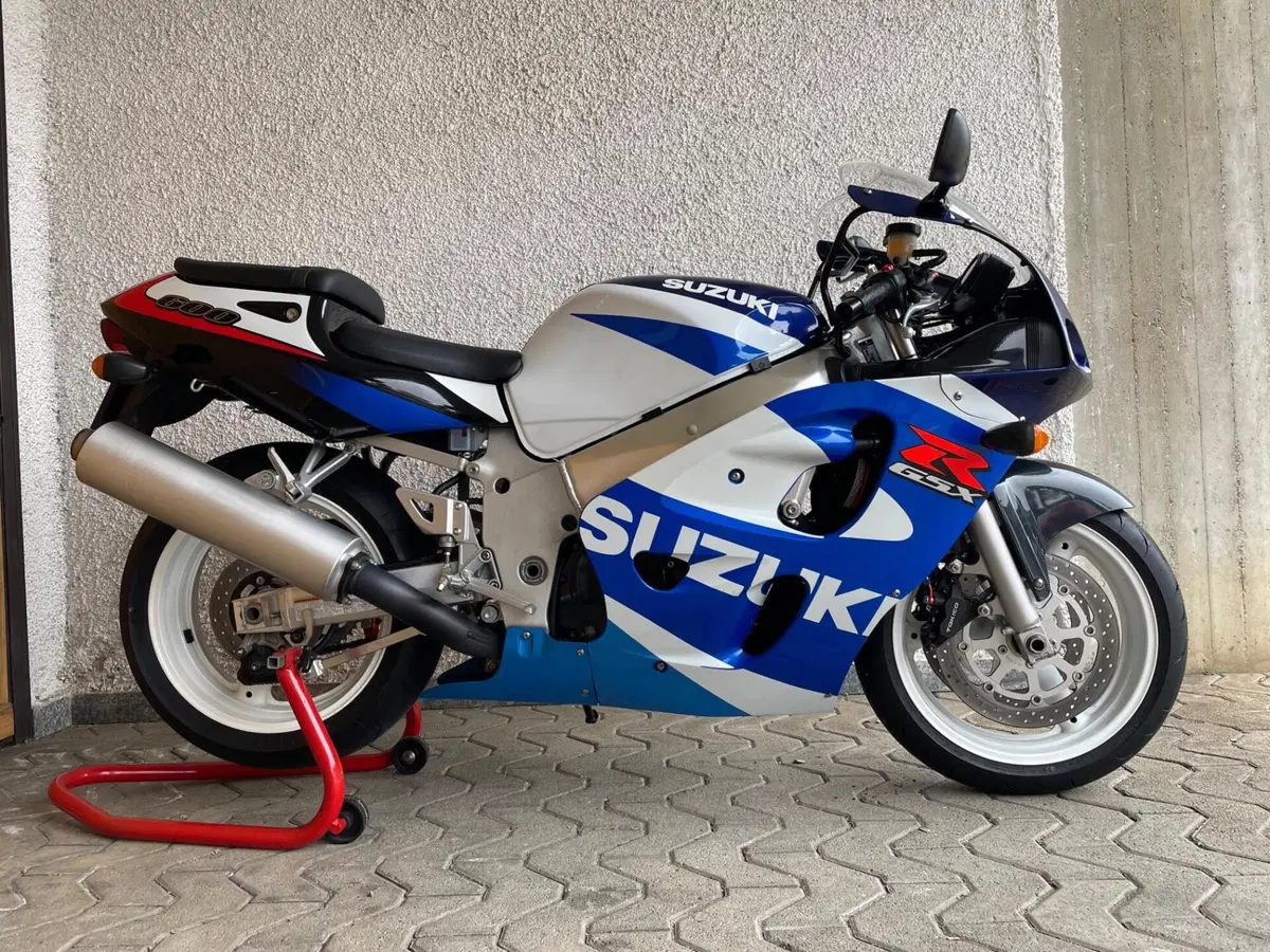 Suzuki Gsxr 600 (4)