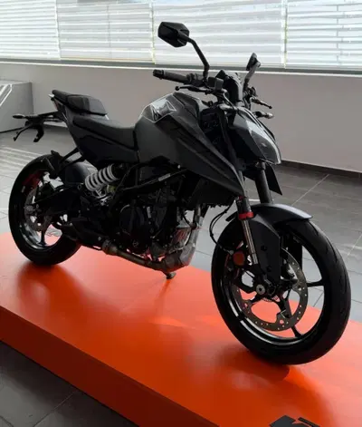 KTM 125 Duke (2026) nuova
