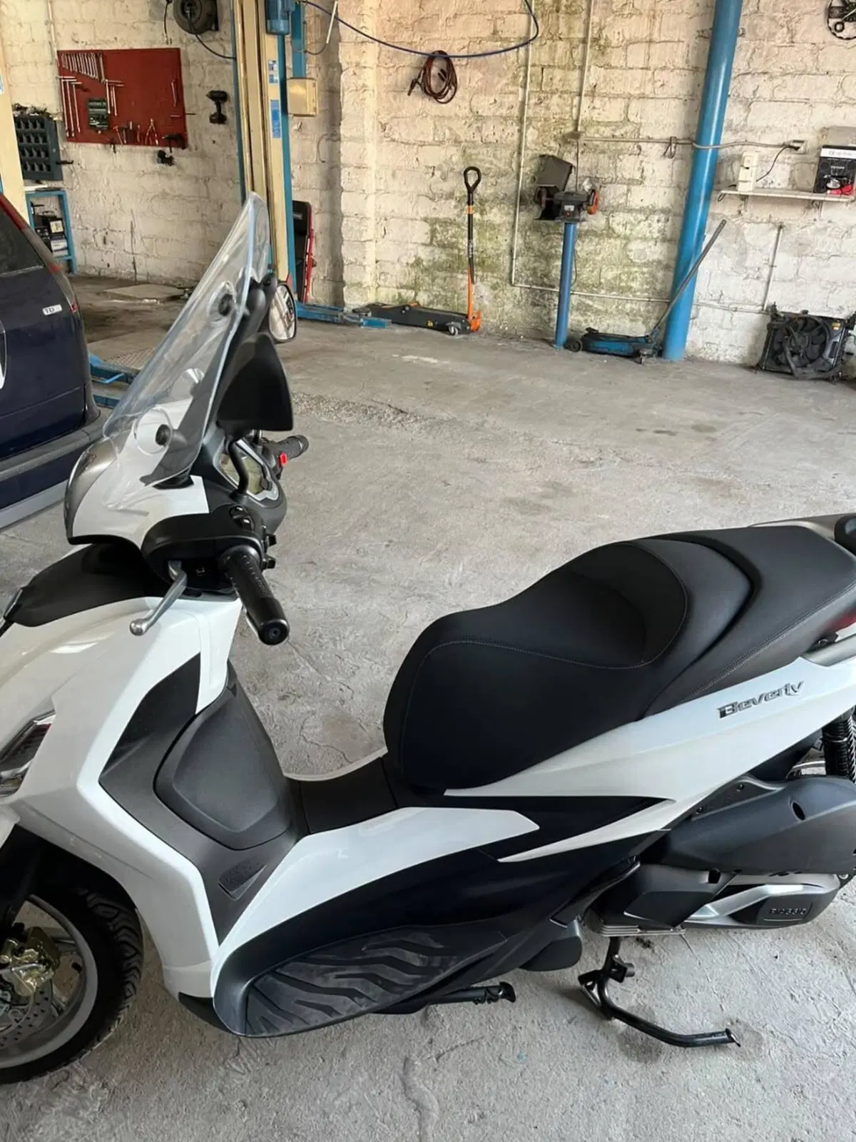 Piaggio Beverly 310 (2025 - 26) (2)