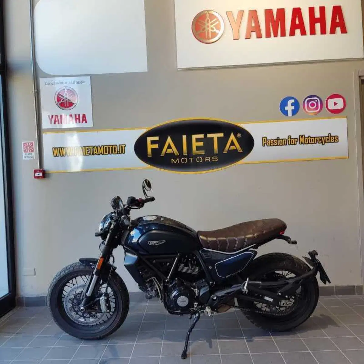Ducati Scrambler 800 Nightshift (2023 - 24)