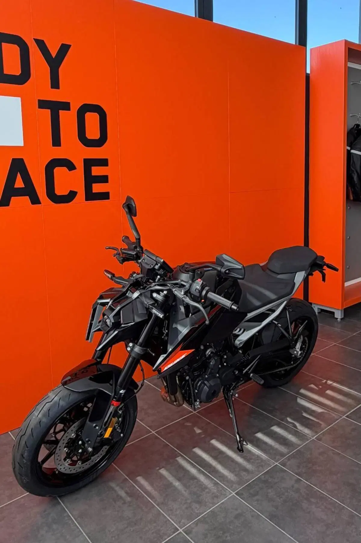 KTM 990 Duke R (2026) (4)