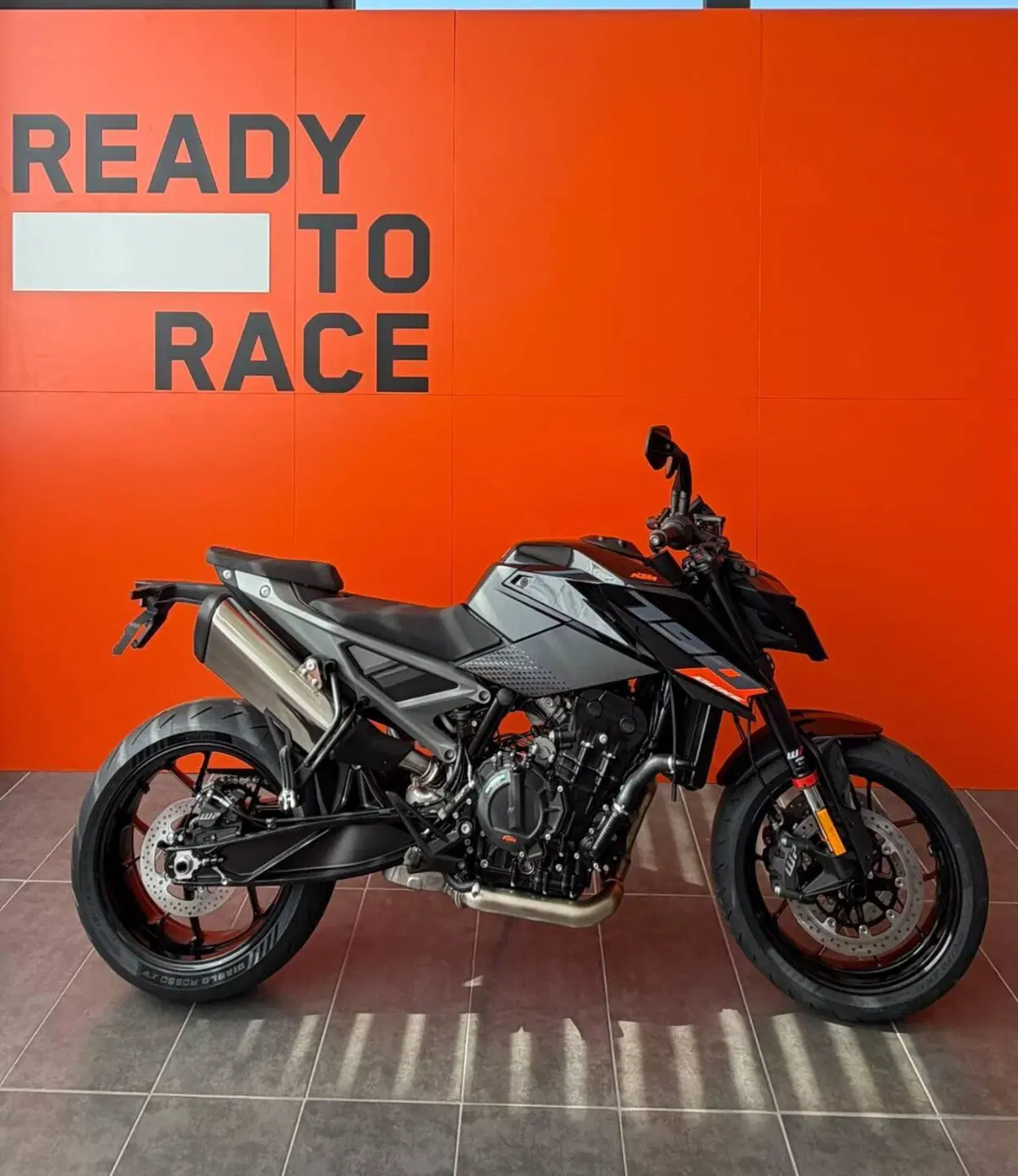 KTM 990 Duke R (2026)