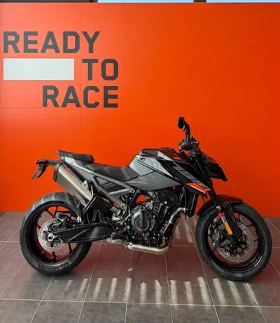 KTM 990 Duke R (2026) nuova