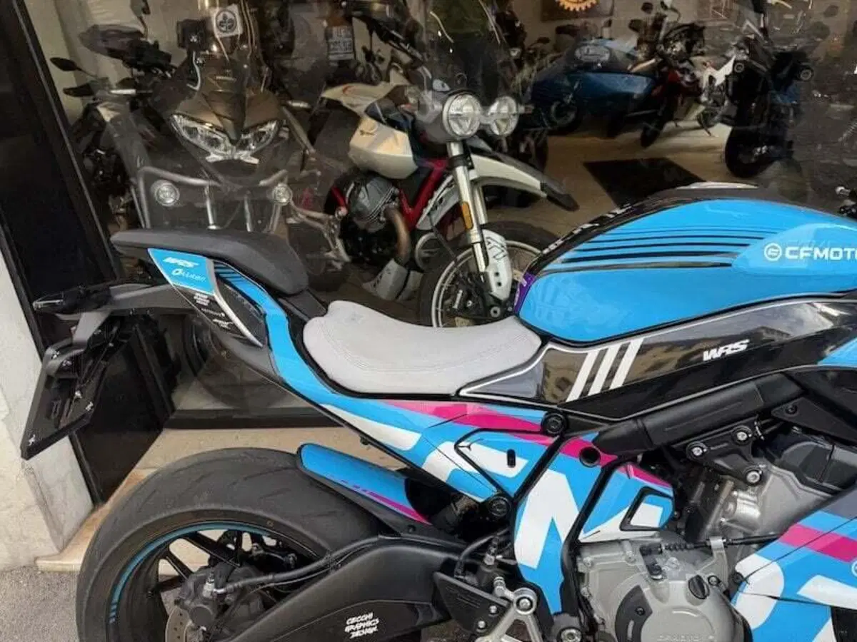 CFMOTO 675SR-R (2025 - 26) (4)