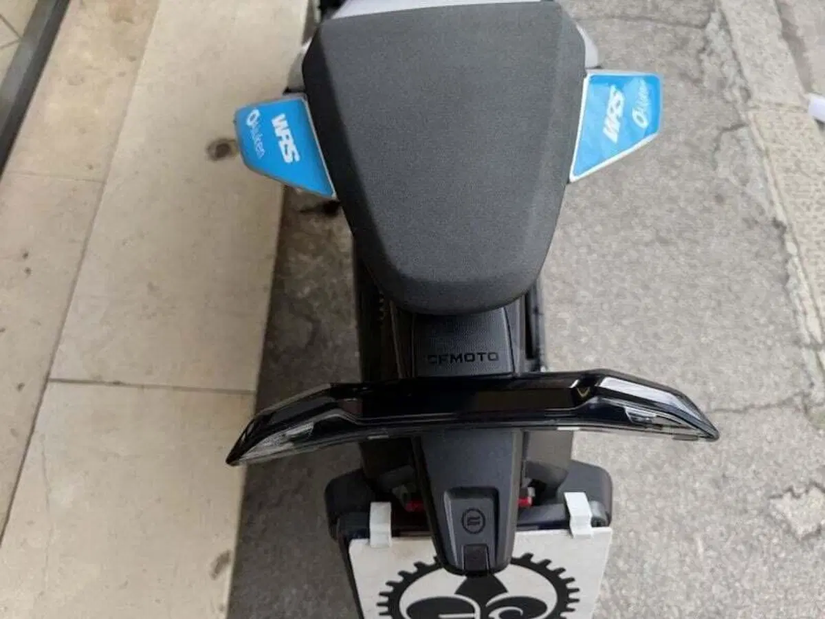CFMOTO 675SR-R (2025 - 26) (15)