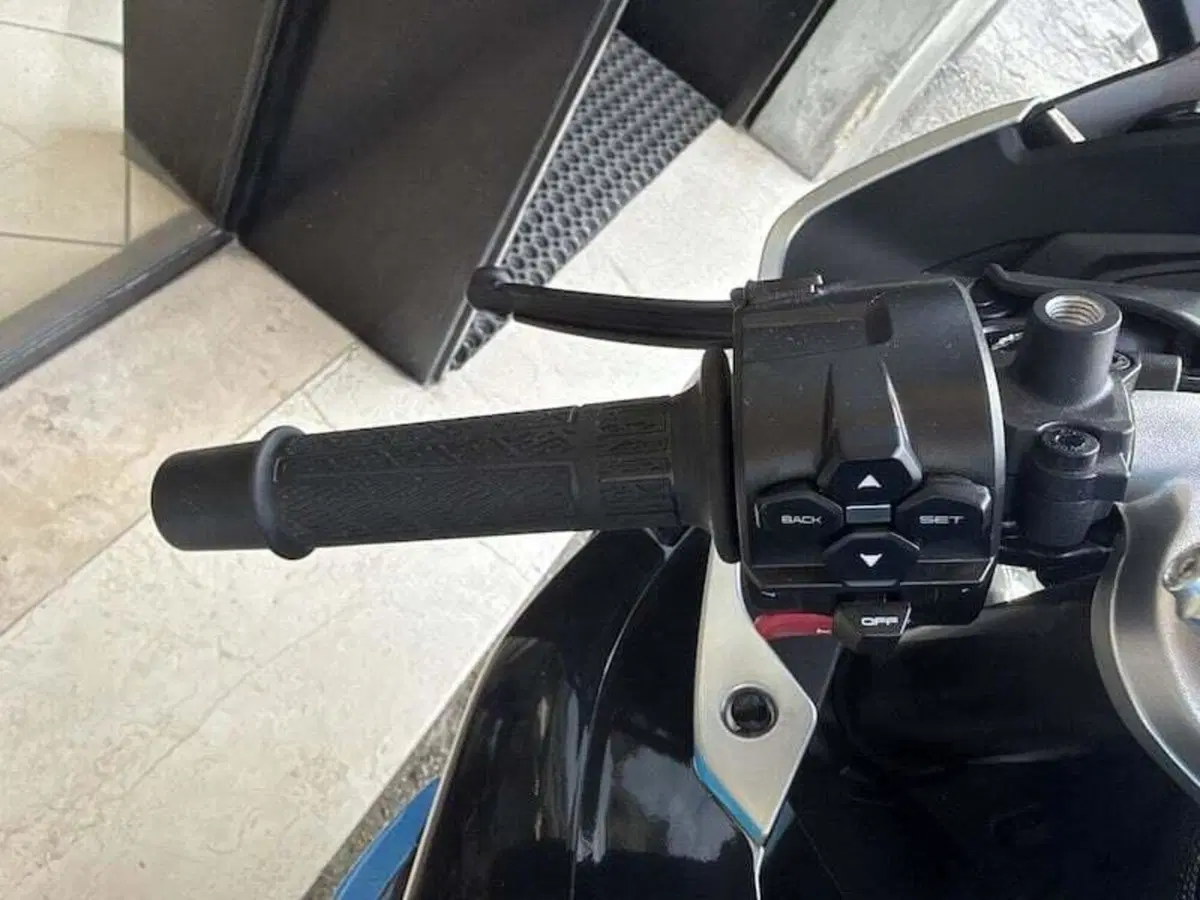 CFMOTO 675SR-R (2025 - 26) (19)