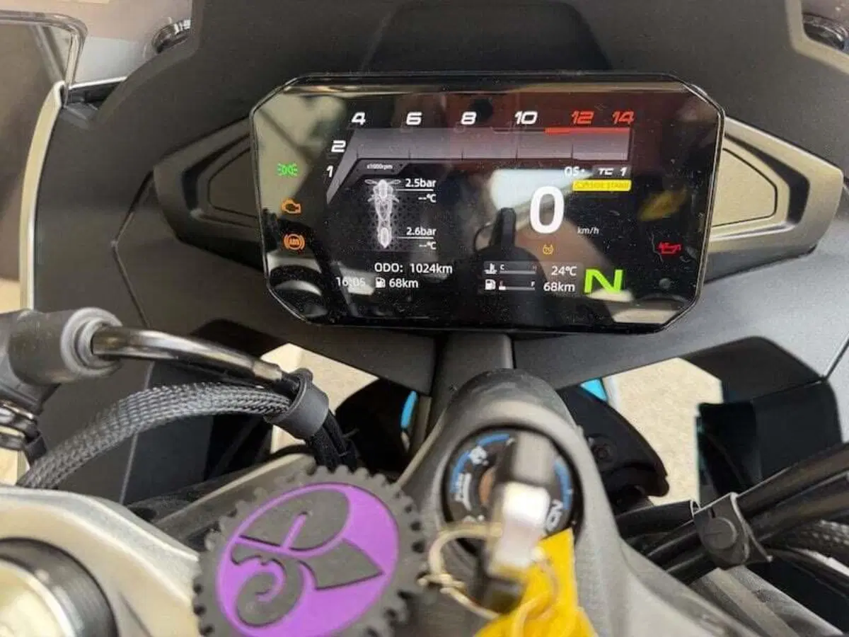 CFMOTO 675SR-R (2025 - 26) (20)