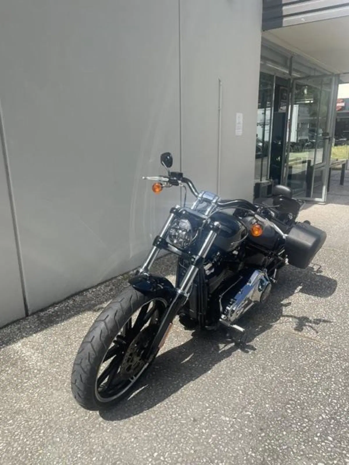 Harley-Davidson Breakout (2021 - 22) (5)