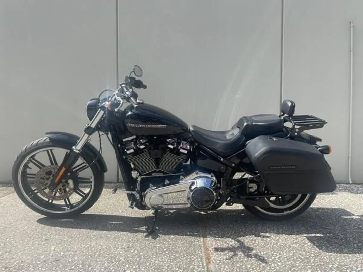 Harley-Davidson Breakout (2021 - 22) (3)