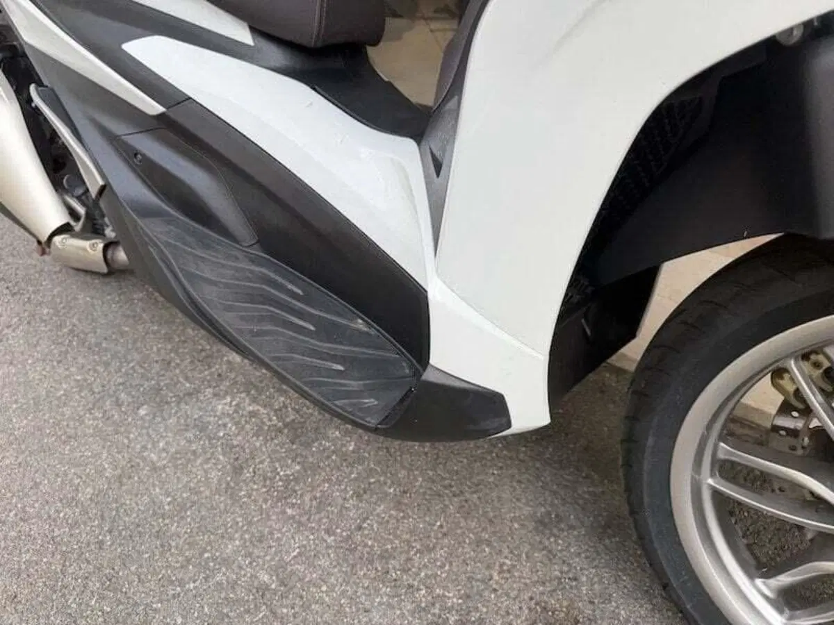 Piaggio Beverly 400 ABS-ASR (2021 - 24) (13)