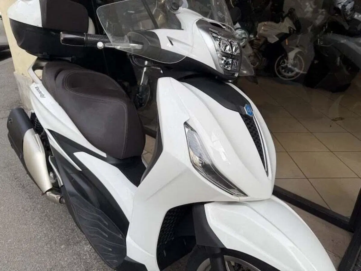 Piaggio Beverly 400 ABS-ASR (2021 - 24) (15)
