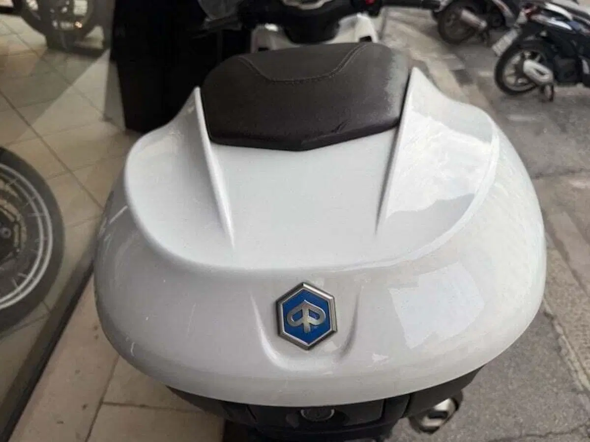 Piaggio Beverly 400 ABS-ASR (2021 - 24) (17)