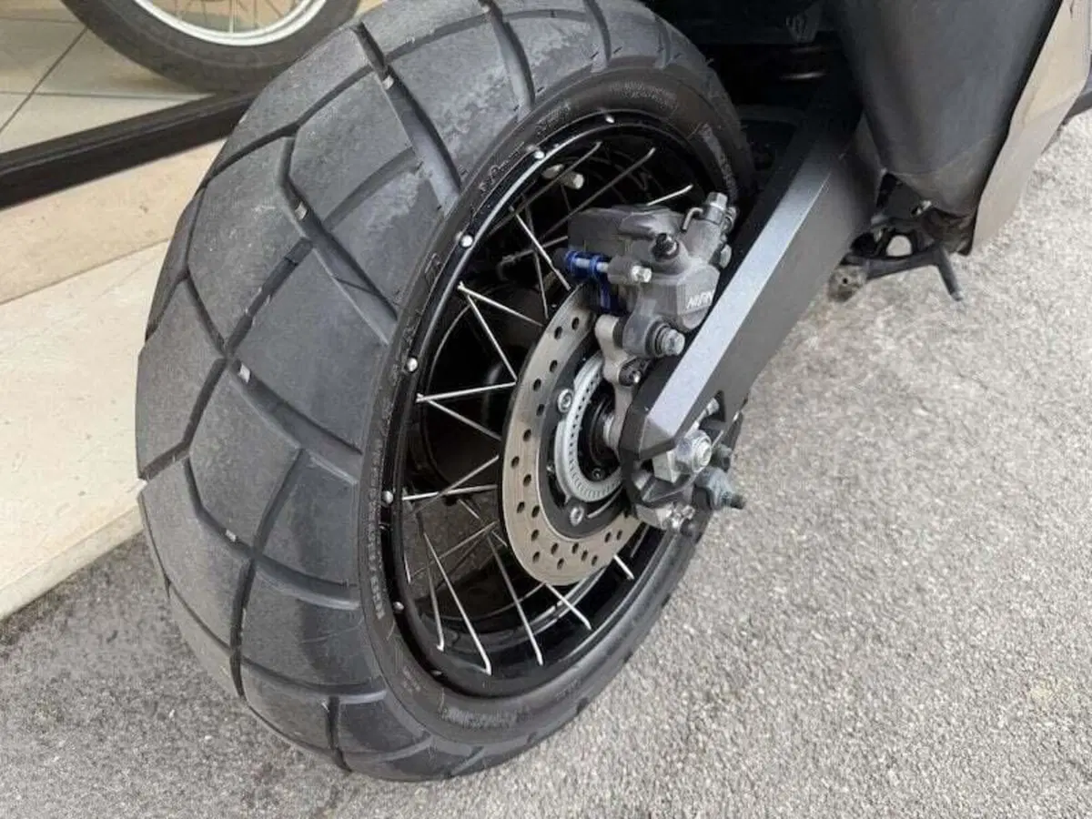 Honda X-ADV 750 DCT (2021 - 24) (2)