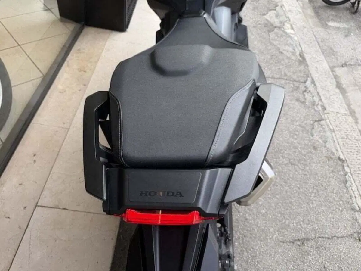 Honda X-ADV 750 DCT (2021 - 24) (18)