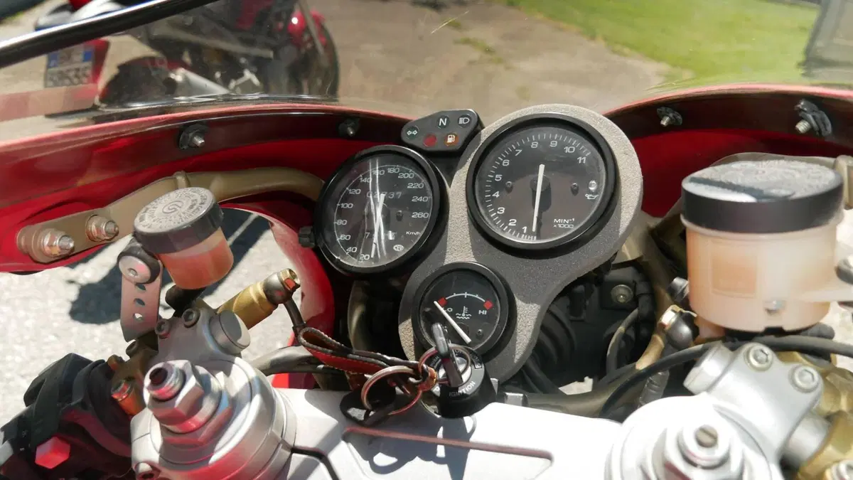 Ducati SuperSport 900 HF (1998 - 00) (8)