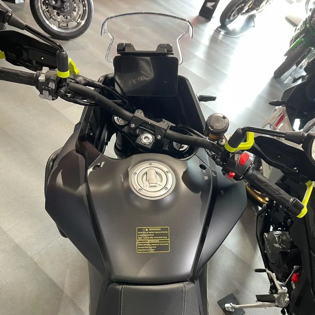 QJ Motor SVT 650 X (2025 - 26) (3)