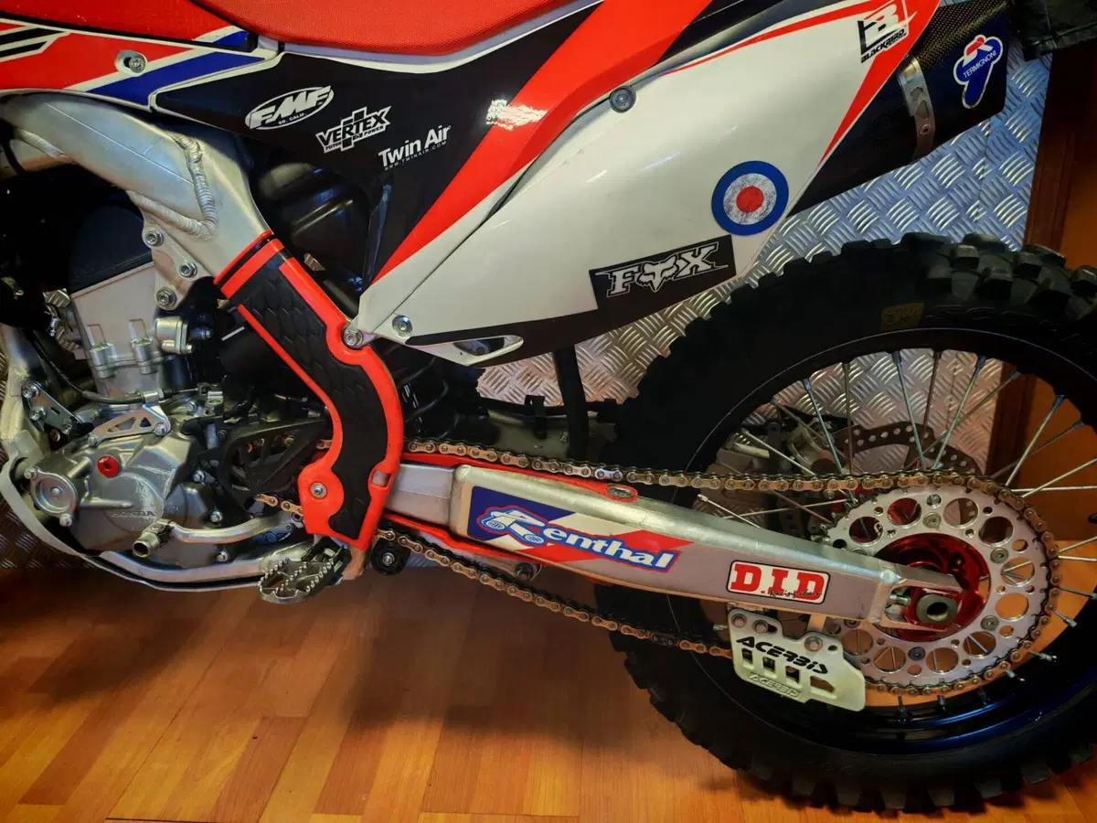 Honda CRF 250R (2014) (6)