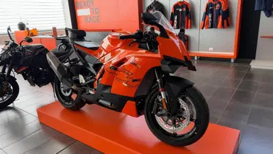 KTM 990 RC R (2026) nuova