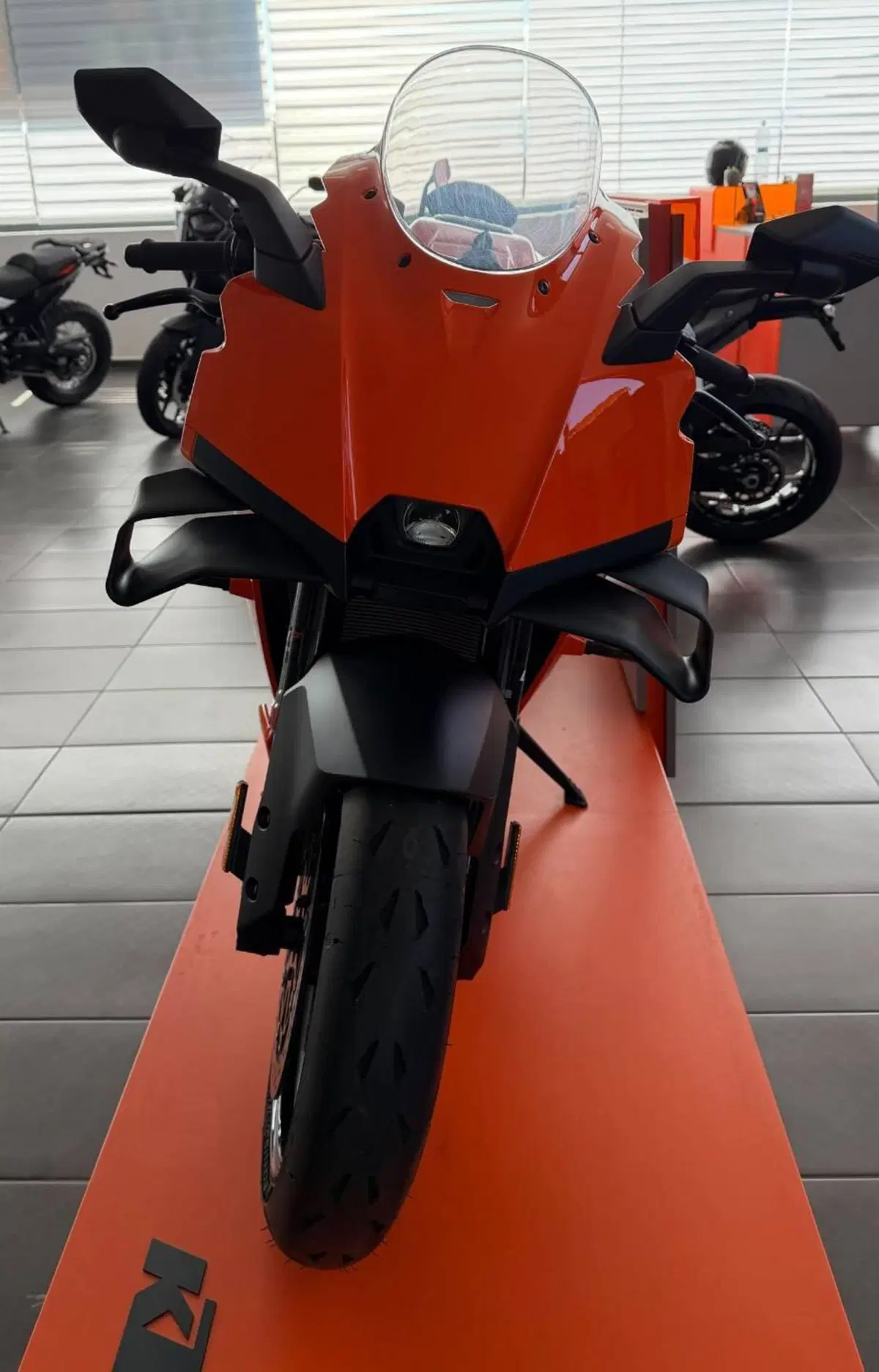 KTM 990 RC R (2026) (5)