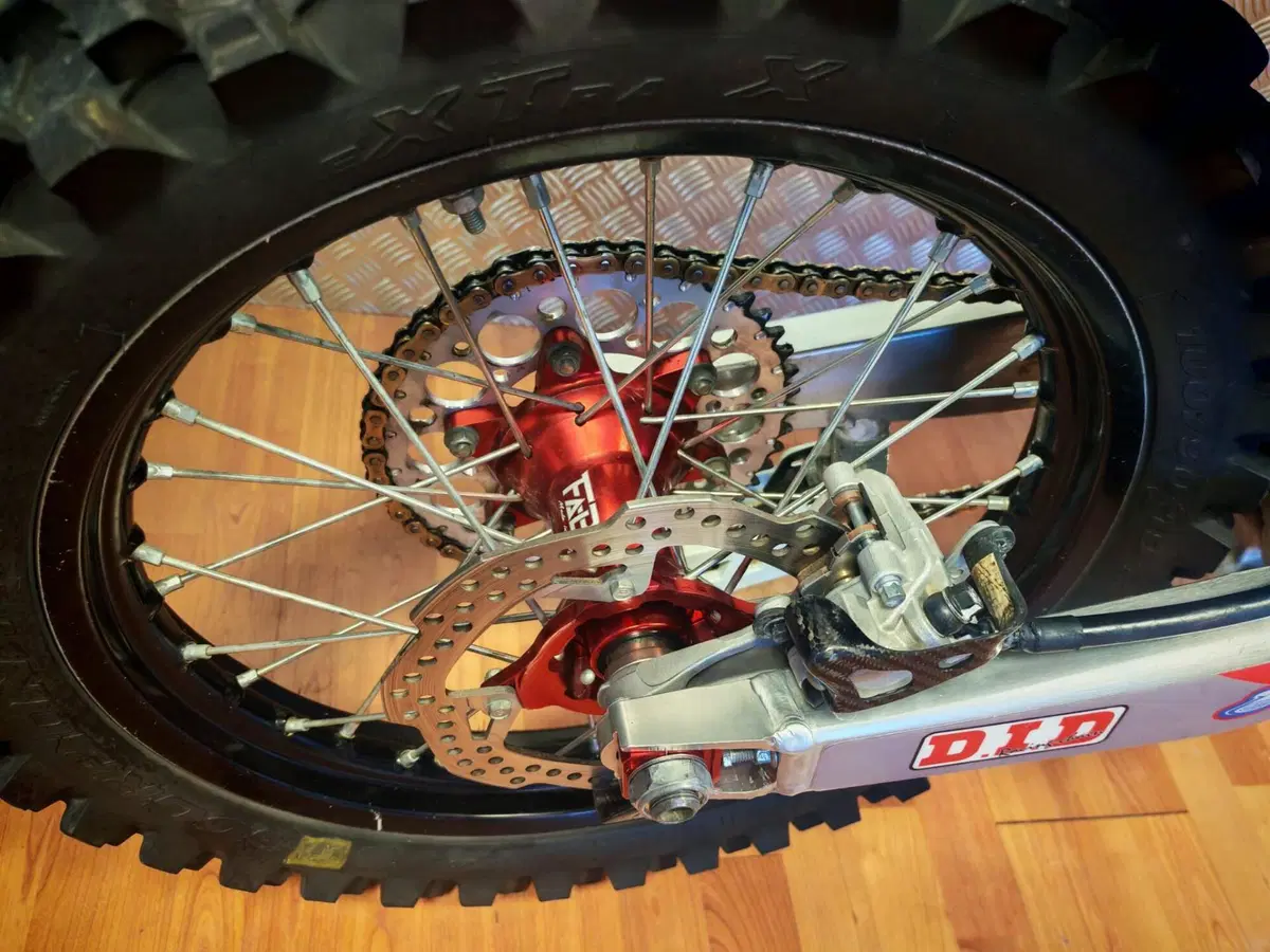 Honda CRF 250R (2014) (4)