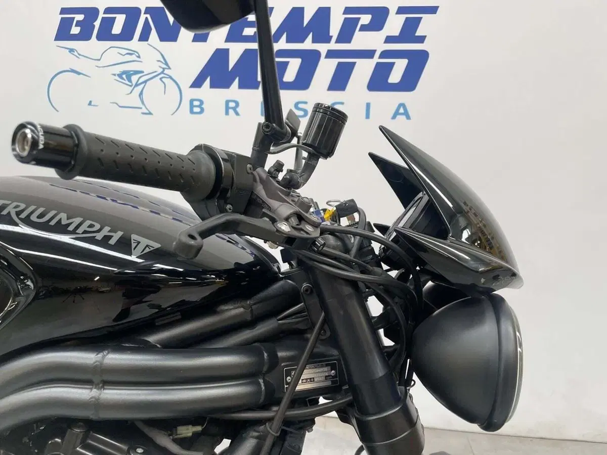 Triumph Speed Triple 1050 (2005 - 11) (9)