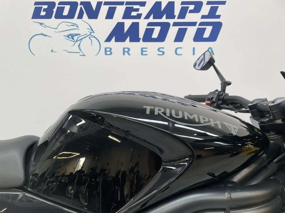 Triumph Speed Triple 1050 (2005 - 11) (15)