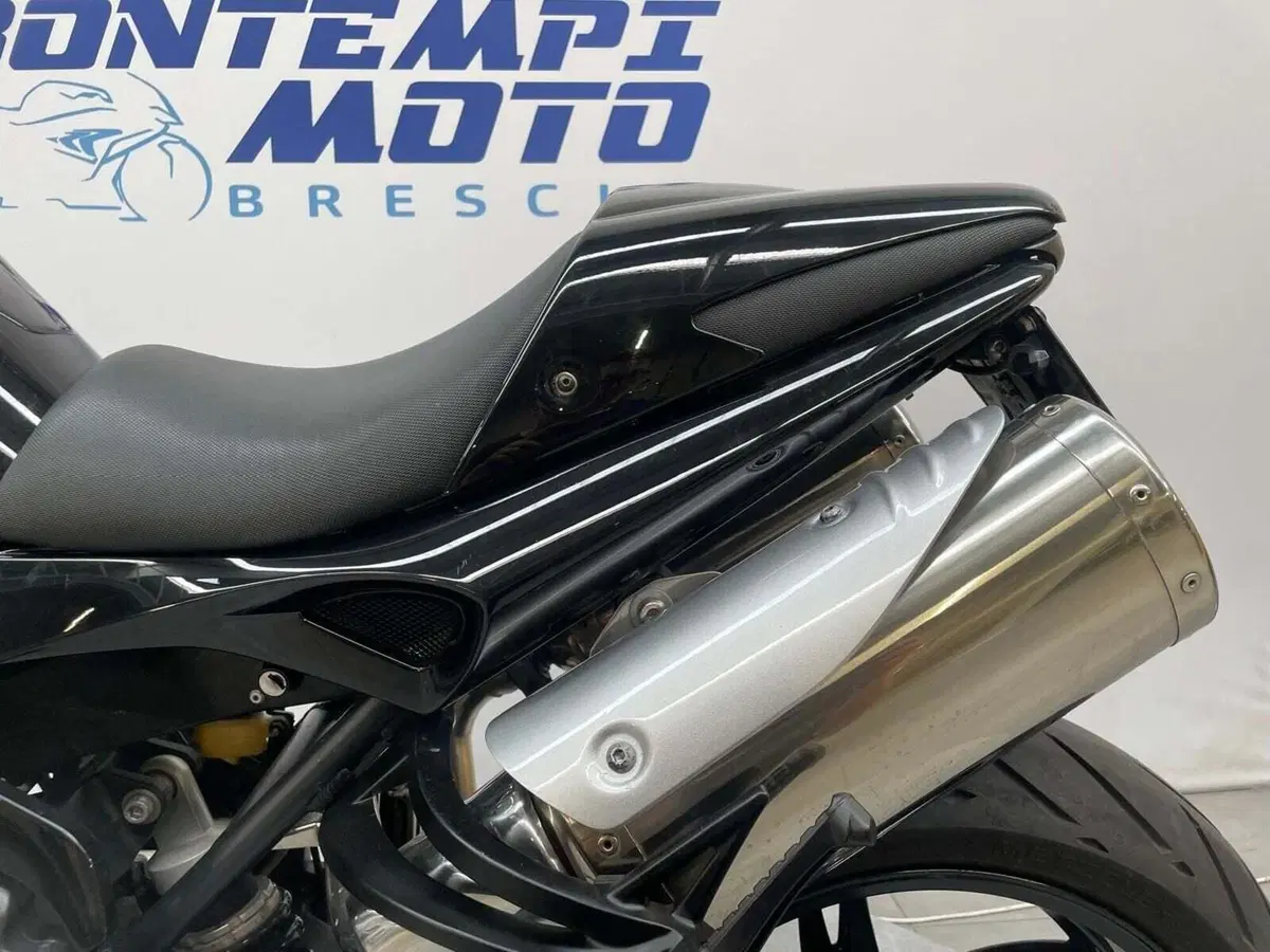 Triumph Speed Triple 1050 (2005 - 11) (16)