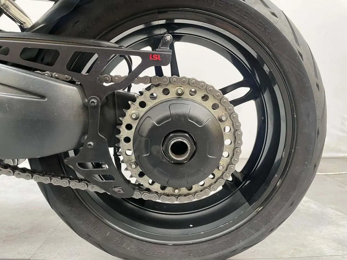 Triumph Speed Triple 1050 (2005 - 11) (17)