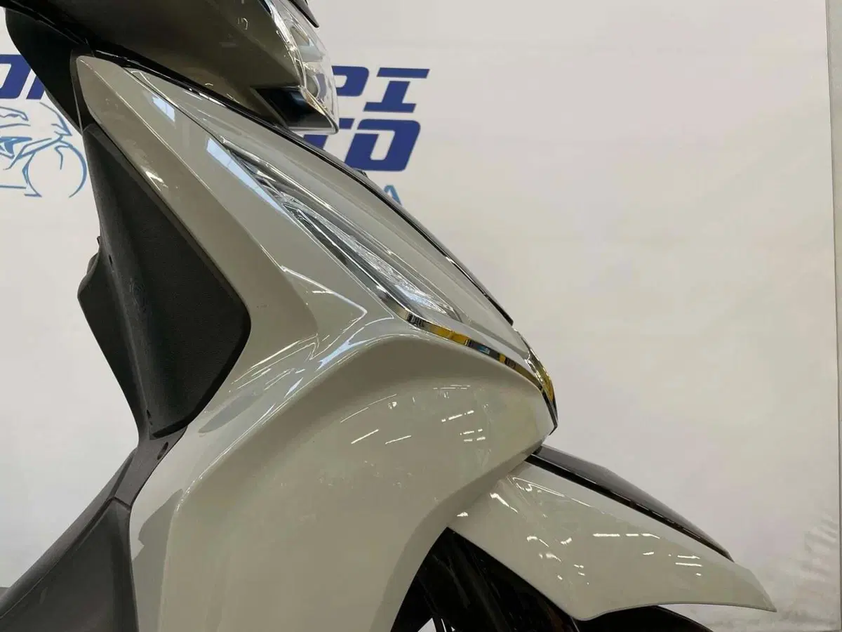 Kymco Agility 300i (2021 - 25) (5)