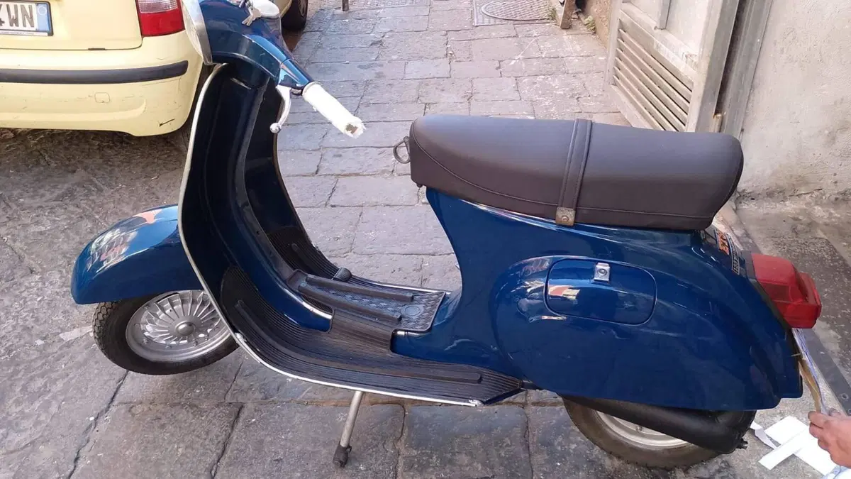 Piaggio primavera et3 125  (2)