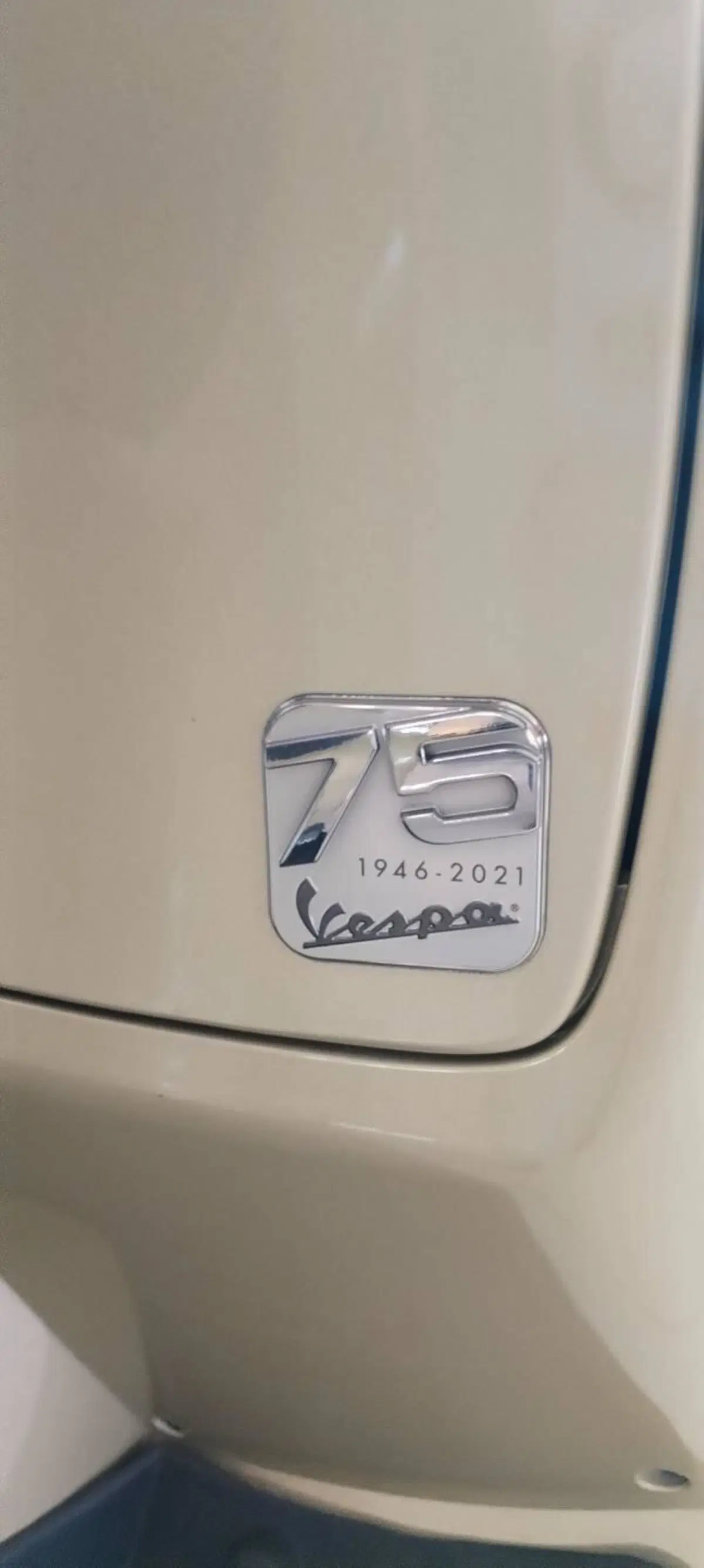 Vespa GTS 300 Supertech hpe 75th (2021) (7)
