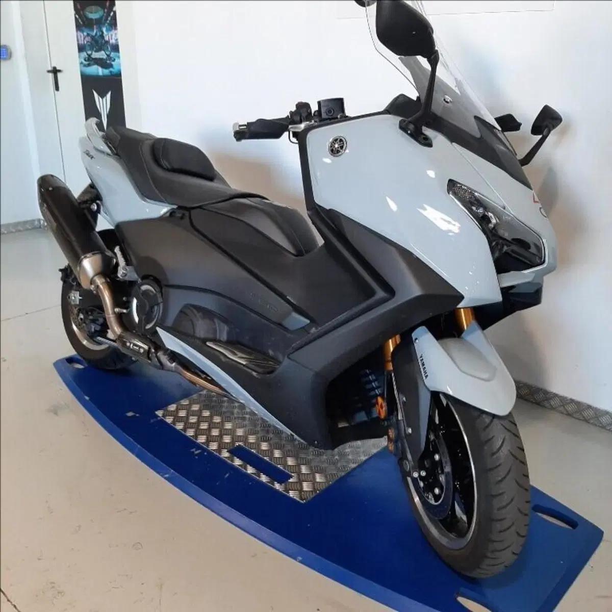 Yamaha T-Max 560 Tech Max (2025 - 26) (2)