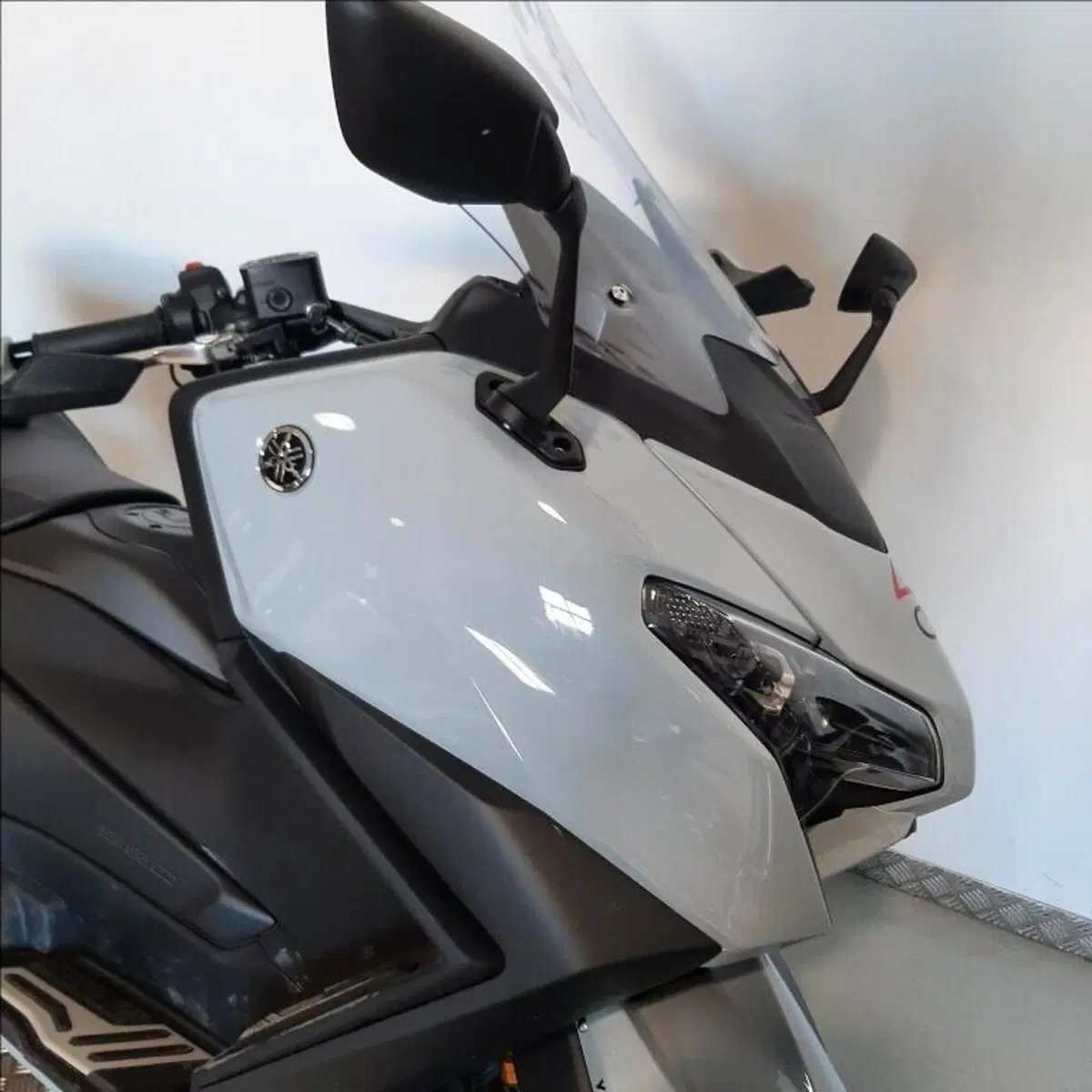 Yamaha T-Max 560 Tech Max (2025 - 26) (4)