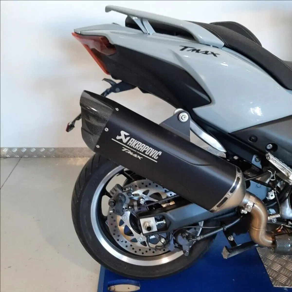 Yamaha T-Max 560 Tech Max (2025 - 26) (7)