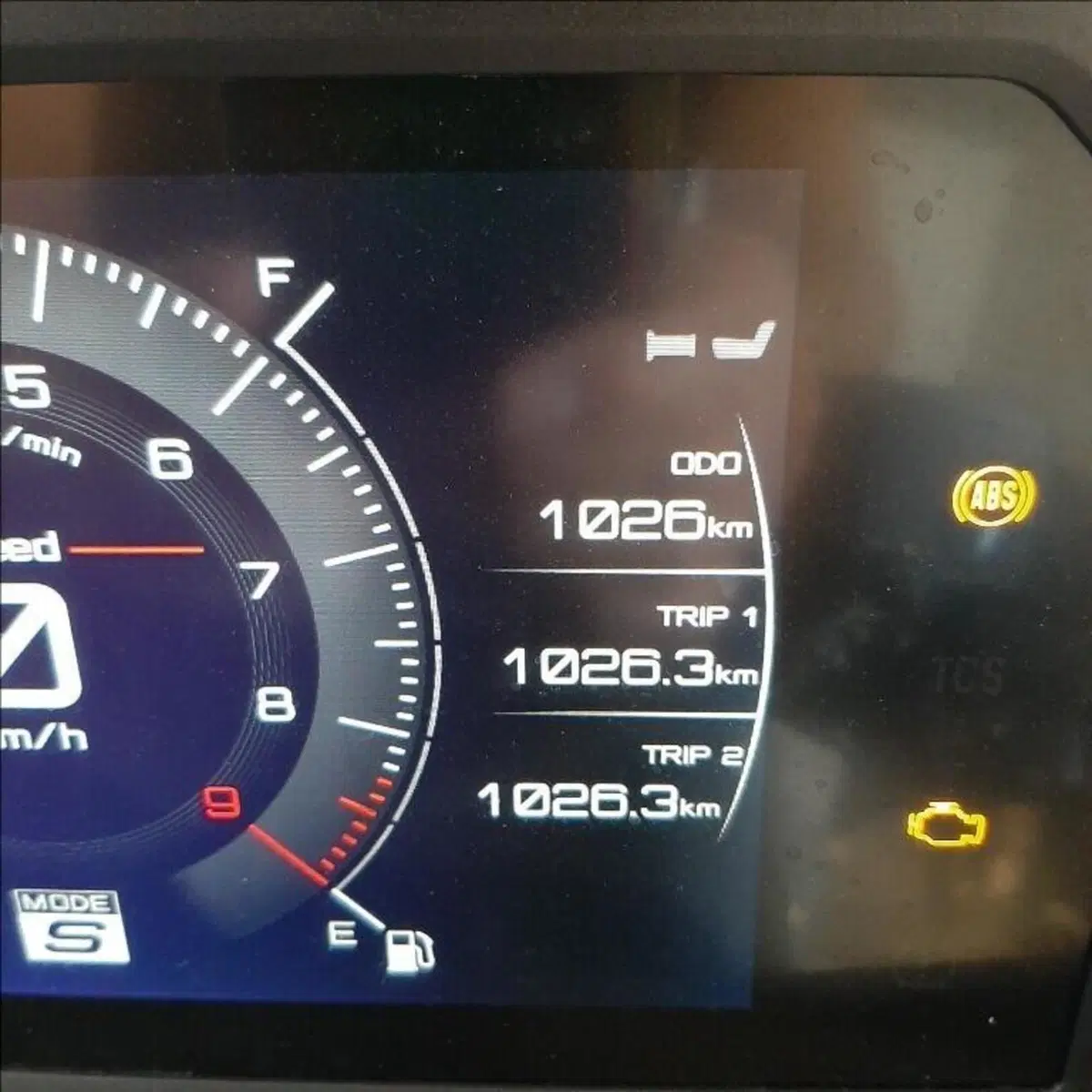 Yamaha T-Max 560 Tech Max (2025 - 26) (12)