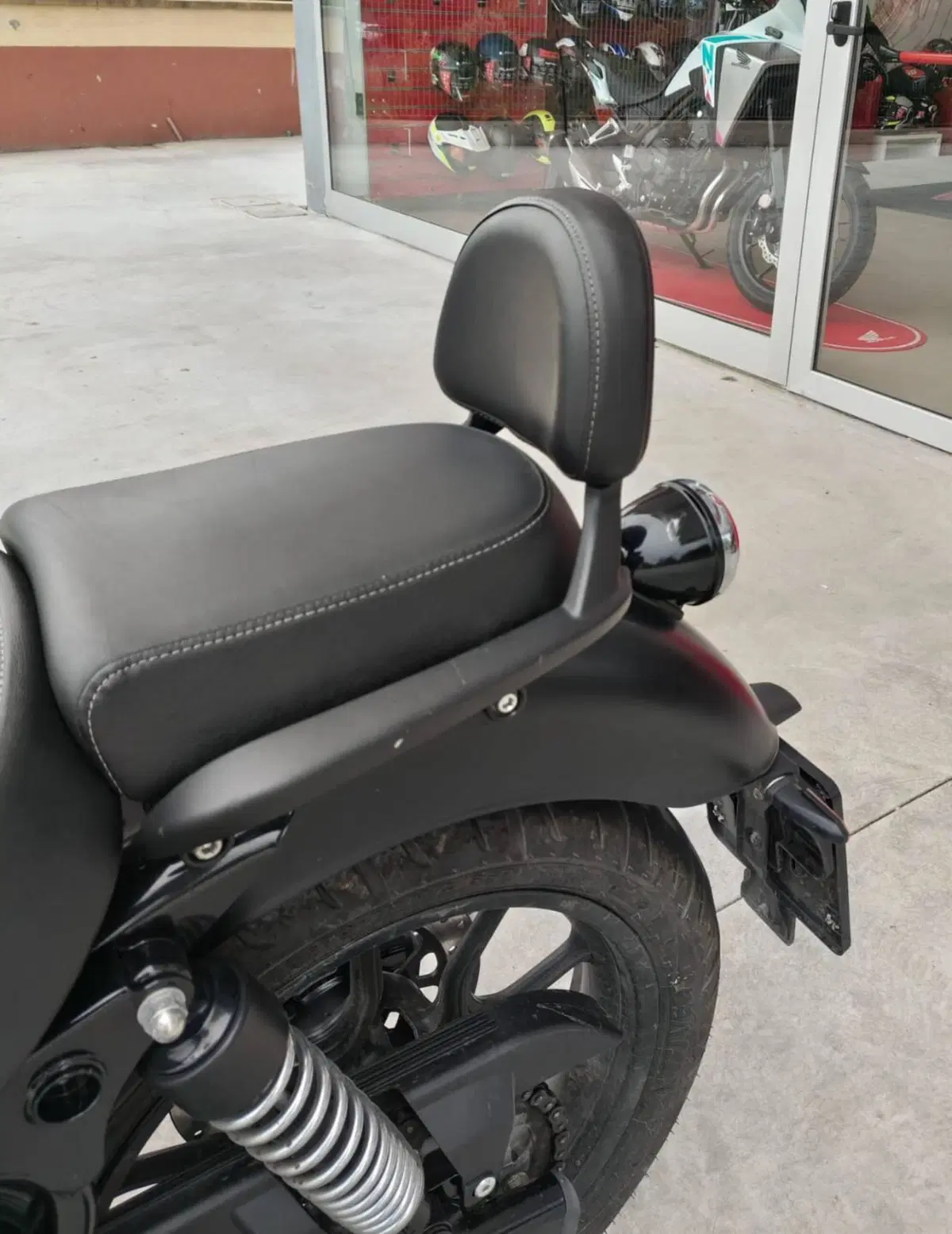 Royal Enfield Meteor 350 (2021 - 26) (8)